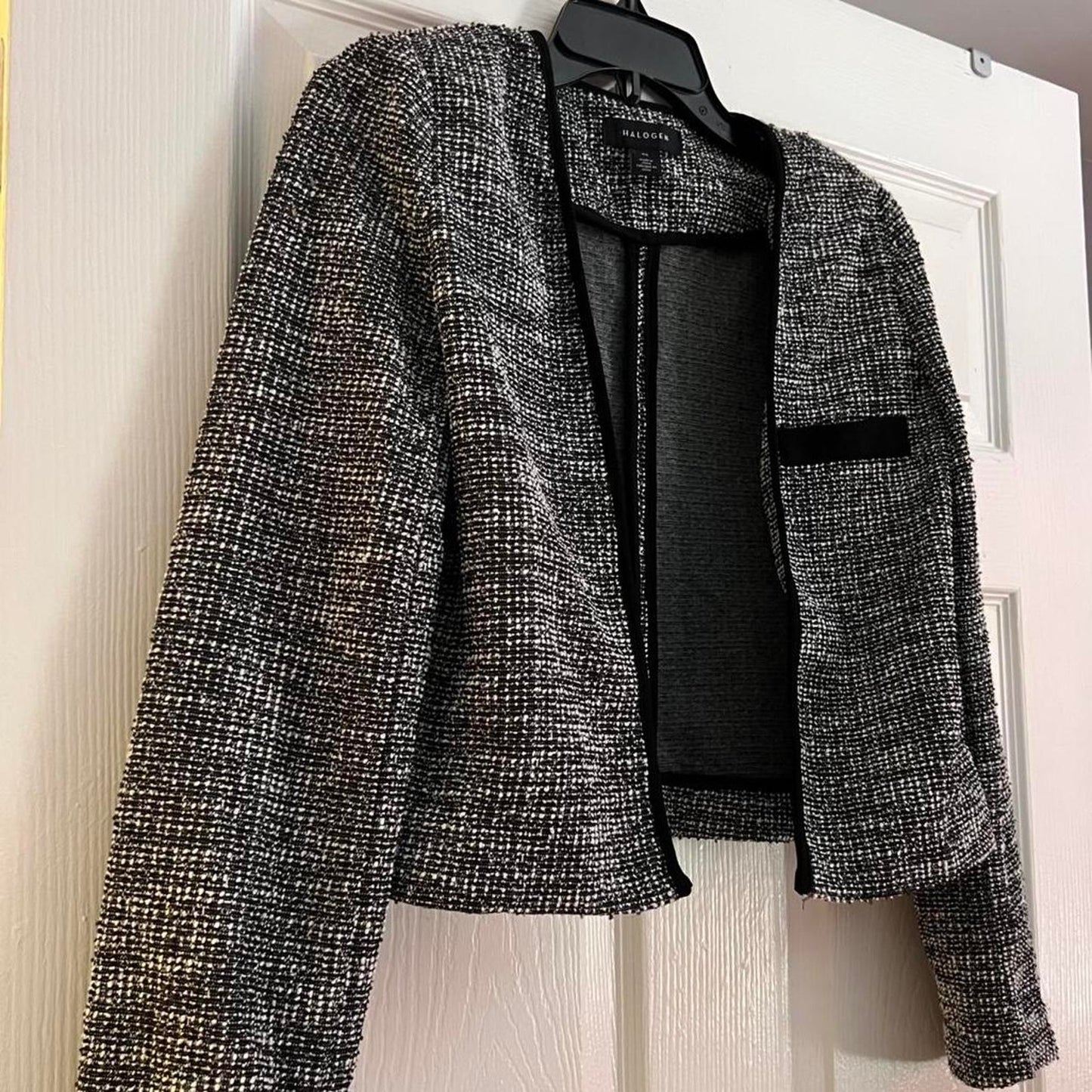 Halogen Black & White Tweed Cropped Jacket- SIZE XS